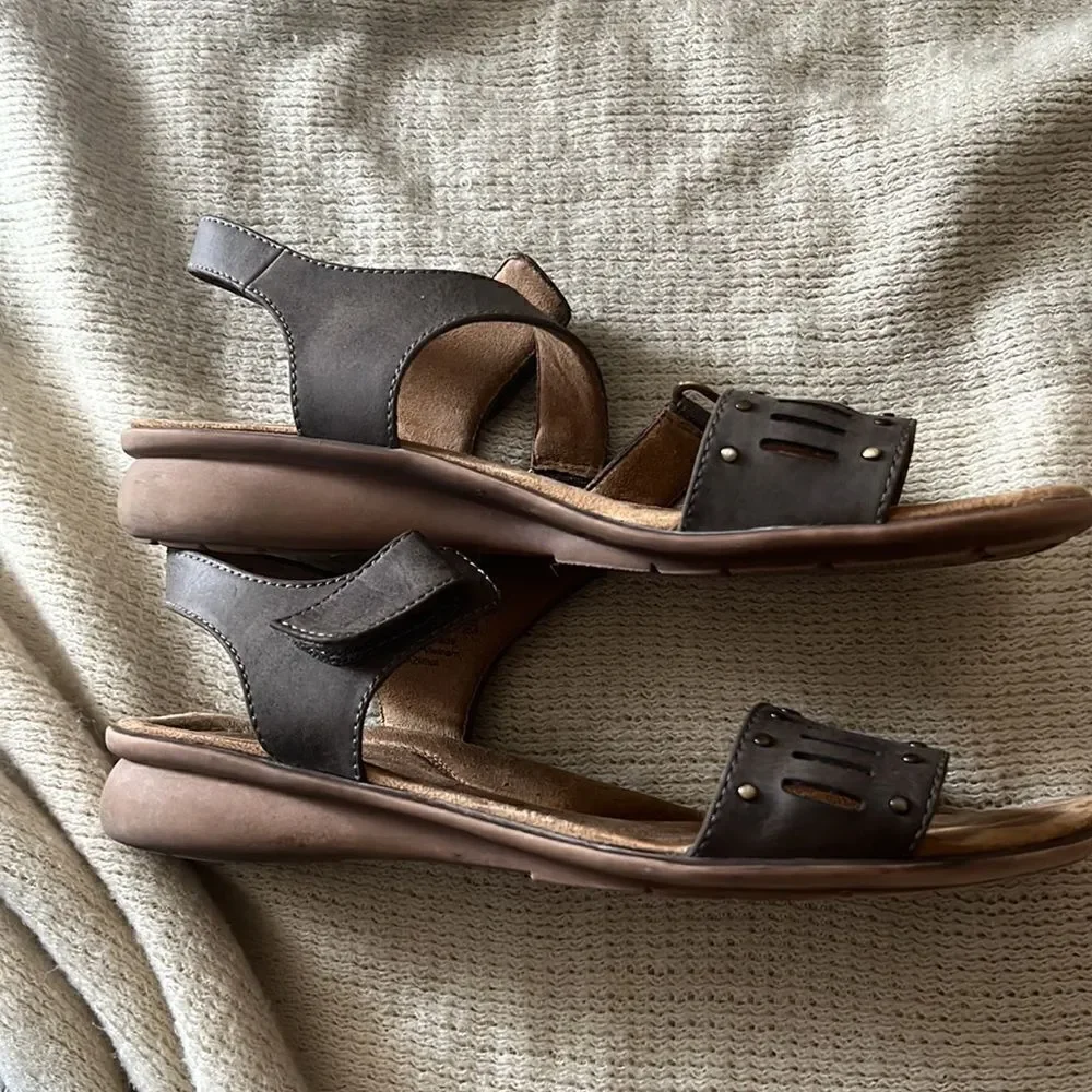 Natural Soul All Thru Comfort Sandals